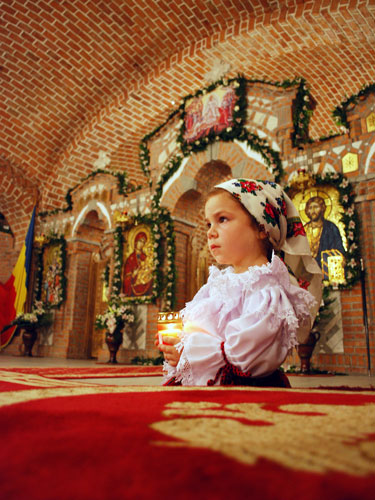 Foto: Fetita, slujba de Inviere (c) eMaramures.ro